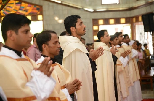Bishop Francis Serrao ordains 9 deacons